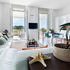 https://amazing-sea-view-flat.it-tuscanyhotel.com